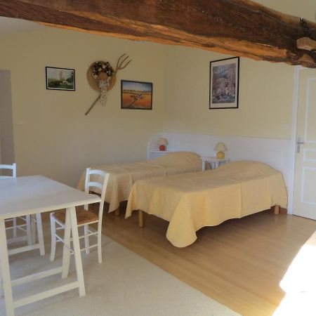 Bed and Breakfast La Vache Sur Le Toit Montagny  Exterior foto