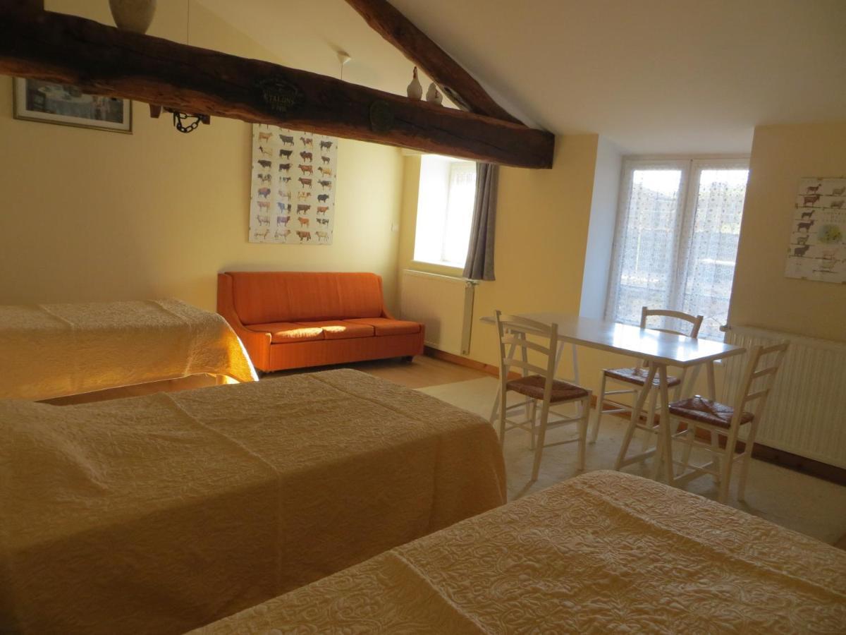 Bed and Breakfast La Vache Sur Le Toit Montagny  Exterior foto